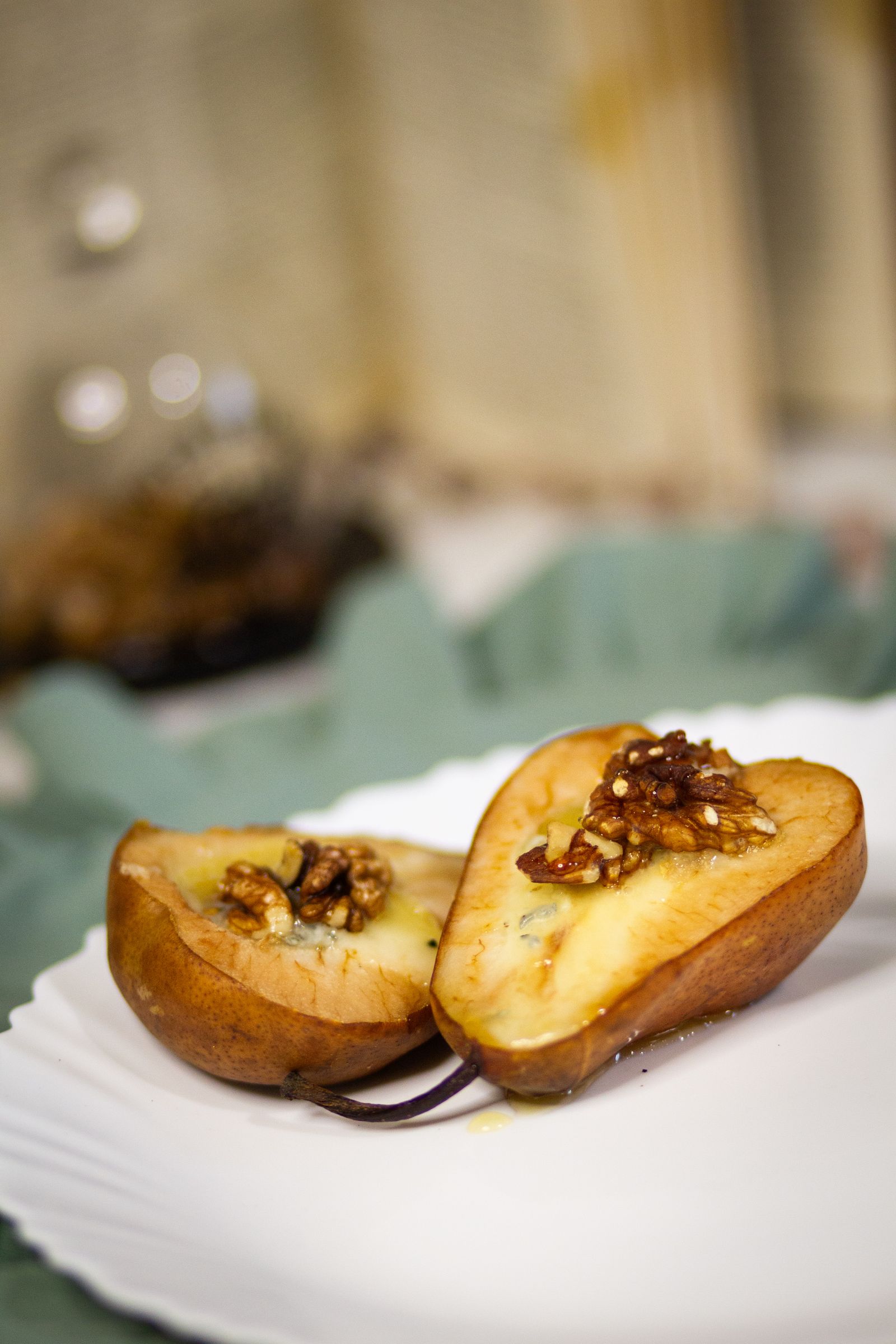Honey-roasted Eden Gold pear halves with walnuts and Gorgonzola